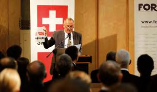 Firma Bühler w biurowcu Victorinox Bühler at the Victorinox office building 28 listopada w Bibliotece Uniwersyteckiej w Warszawie odbyła On 28 th November a debate on How Switzerland achieved suc-