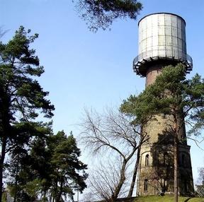 oświetlony schron bojowy? I to jeszcze z legalnym piwnym wyszynkiem! Jest takie miejsce w u - bar piwny "Piwo na bunkrze", atrakcja dla miejscowych i turystów. Znajduje się przy ul.