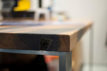TYTAN mocny, stabilny, masywny stół z nogami w kształcie podkowy, wykonane ze stali nierdzewnej o przekroju 80x20mm. Nogi polerowane, lub szczotkowane zależnie od życzeń klientów.