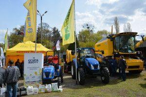 środków do produkcji, roślin wszystko, co mogło zainteresować rolników.