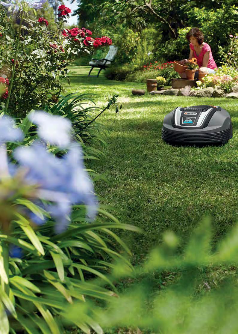 GARDENA roboty koszące Ciesz się czasem wolnym! Usiądź wygodnie w fotelu i nie martw się o nic. Rozkoszuj się ogrodem, a uciążliwym i czasochłonnym koszeniem zajmie się ktoś inny.