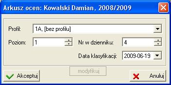 programu. W wypadku poprawiania ocen formularz właściwości oceny zawiera także drugą kartę z informacjami o egzaminie poprawkowym.