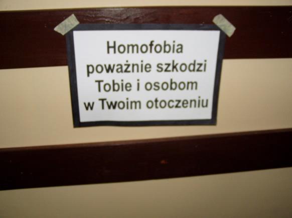 Przychodnia Antyhomofobiczna Aranżacja przychodni, w której personel przyjaźnie zachęcał do rozmowy, odpowiadał na pytania zainteresowanych i