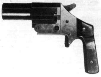 Pistolet sygnałowy wz. 1924 Rys. 7.6. Przekrój pistoletu sygnałowego wz. 1924 Pistolet sygnałowy wz. 1926 W mniejszej ilości w uzbrojeniu wojska znajdowały się również 35 mm pistolety sygnałowe wz.