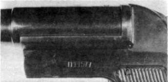 na polskiej broni strzeleckiej nego używano zazwyczaj cechy prostokątnej z umieszczonymi na niej literami formacji oraz datą przyjęcia do użytku przydzielonego sprzętu.