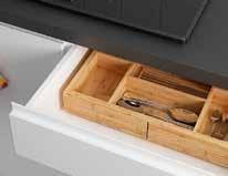 1. Funkcjonalne zagospodarowanie wnętrza szafek Szeroki wybór wyposażenia wewnętrznego pozwoli Ci na maksymalną optymalizację powierzchni wnętrza szafek, łatwe dojście do trudno dostępnych