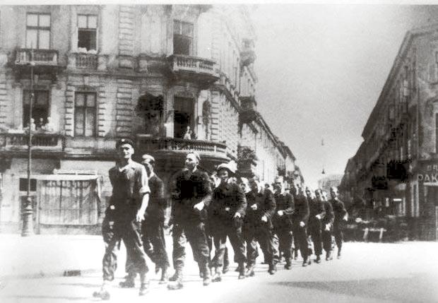 Powstanie, które rozpoczęło się 1 sierpnia 1944 r. trwało 63 dni.