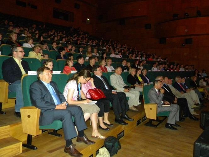 mediami oraz poprzez informacje w lokalnych biuletynach: Zrealizowano materiał informacyjny z uroczystości podsumowania działań edukacyjnych w roku