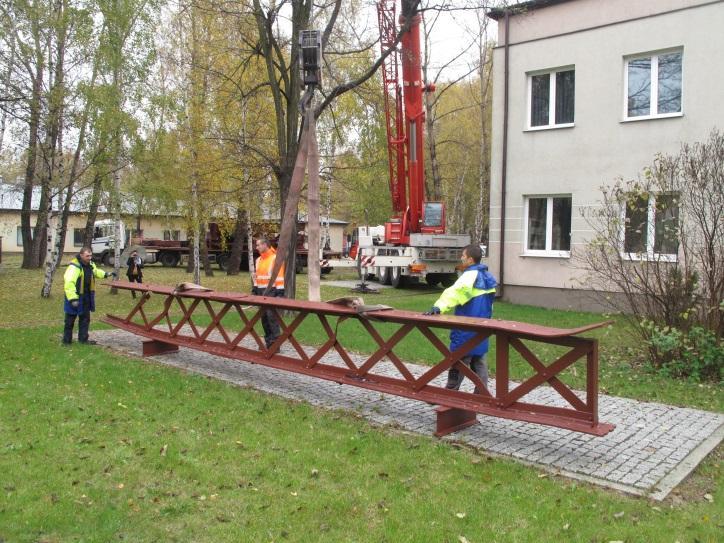 przetransportowane na miejsce ich docelowego spoczyku.