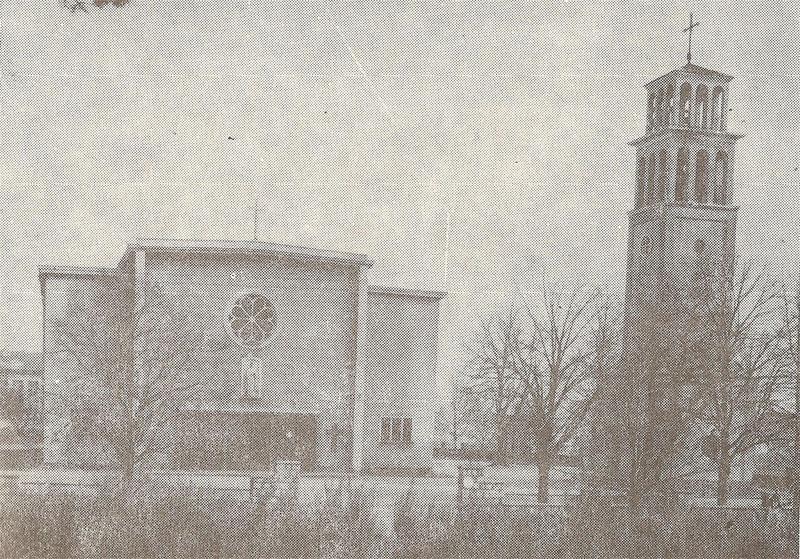 Na początku I wojny światowej był sanitariuszem przy szpitalu wojskowym w Gdyni, a od 1 lipca 1915 r. został powołany do wojska. W 1916 r. dostał się nad rz.