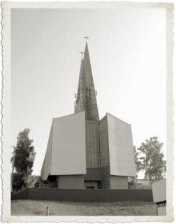 30 W okresie pięciu lat posługi proboszczowskiej ks. S. Radtke zorganizował życie parafialne, zbudował tymczasowy kościół i plebanię. 13 listopada 1938 r.