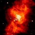 kliknij Na filmie znajduje się Mgławica Krab. Film został zrobiony przez Kosmiczny Teleskop Hubble'a.