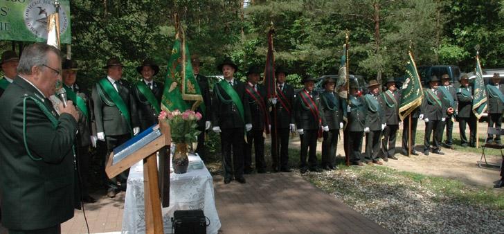 Siedemdziesięciolecie Koła Łowieckiego Bekas w Warszawie W sercu Puszczy Białej będącej niegdyś własnością i miejscem łowów książąt mazowieckich, następnie biskupów płockich, a podczas II wojny