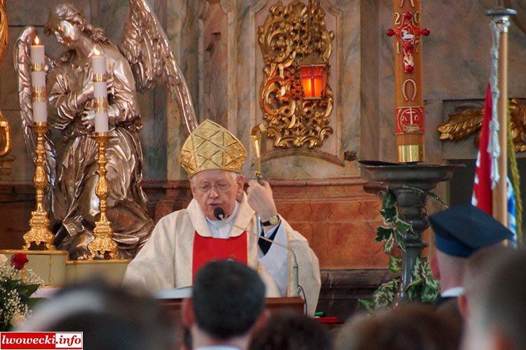 Maternusa odprawiona została uroczysta Msza Święta, którą celebrowali Biskup Stefan Cichy oraz kapelan OSP Gminy i Miasta Lubomierz