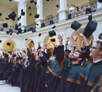 Za naukową stroną naszego wydziału, skrywa się również niezwykłe życie studenckie. Nieduża, w porównaniu do innych wydziałów, liczba studentów pozwala na stworzenie niesamowicie zgranej społeczności.