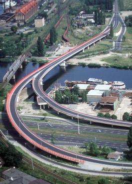 Szczecin and Świnoujście are situated at a strategic point where the maritime trade routes intersect, especially those from Scandinavia to Central and Southern Europe and from Russia and Finland to