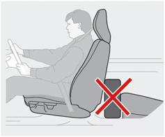 01 Bezpieczeństwo Zagłówki WHIPS 01 Nie należy ograniczać działania zagłówków i foteli WHIPS OSTRZEŻENIE W przypadku, gdy fotel był narażony na znaczne obciążenie na przykład w wyniku uderzenia w tył