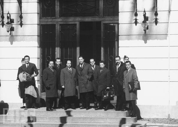 Styczeń 1961 1 referendum w sprawie niepodległości Algierii we Francji i w Algierii.