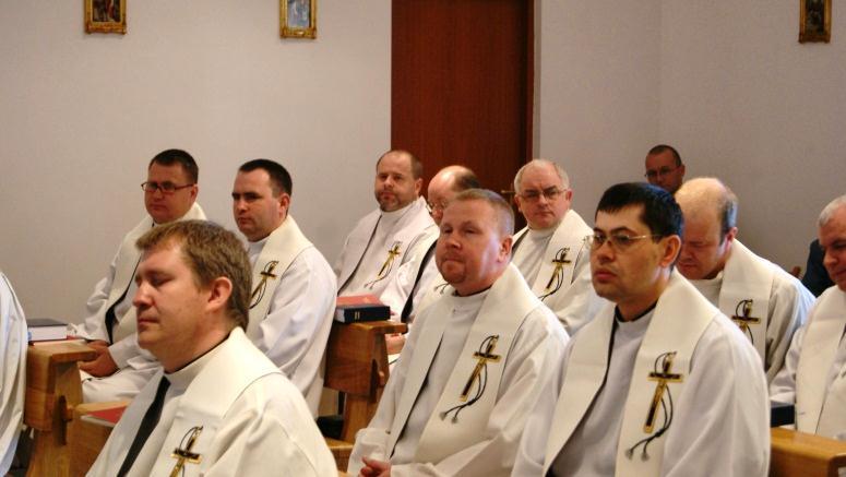 Wołodymyra w Krzywym Rogu W pierwszych dniach maja o. Sergiej Panczenko, wraz z postulantami Wadimem i Witalikiem, uczestniczył w spotkaniu młodzieży oblackiej w Eupatorii.
