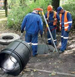 Relining krótki Relining krótki modułami VipLiner Metoda ta polega na wprowadzaniu z komory startowej do naprawianego kanału krótkich modułów, łączonych na specjalne złącza zatrzaskowe z uszczelką.