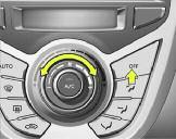 Cechy samochodu Hyundai ojc043071 Regulacja prędkości obrotowej wentylatora Prędkość obrotową wentylatora można ustawić, obracają odpowiednie pokrętło regulacyjne.