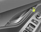 Cechy samochodu Hyundai 4 Obsługa zamków drzwi z wnętrza pojazdu Za pomocą klamki drzwi Pociągnięcie wewnętrznej klamki drzwi, gdy są one zablokowane, spowoduje odblokowanie drzwi.