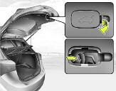 OSTRZEŻENIE Ze względów bezpieczeństwa, użytkownicy pojazdu powinni wiedzieć, gdzie znajduje się dźwignia awaryjnego odblokowywania drzwi bagażnika i znać procedurę otwierania drzwi bagażnika w razie