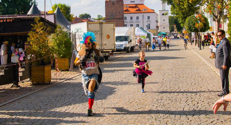 Jury wybierze zwycięzców, którzy zostaną nagrodzeni pamiątkami z Pułtuska oraz voucherami na zakupy. Sztafeta Zamkowa 6 maja (sobota) - godz. 19.