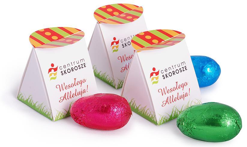PUDEŁECZKO JAJKO 1 CZEKOLADKA * produkt: opakowanie kartonowe zawierające czekoladowe jajeczko wypełnione oryginalnym i wyśmienitym nadzieniem, zawinięte w kolorową alufolię z motywem świątecznym *