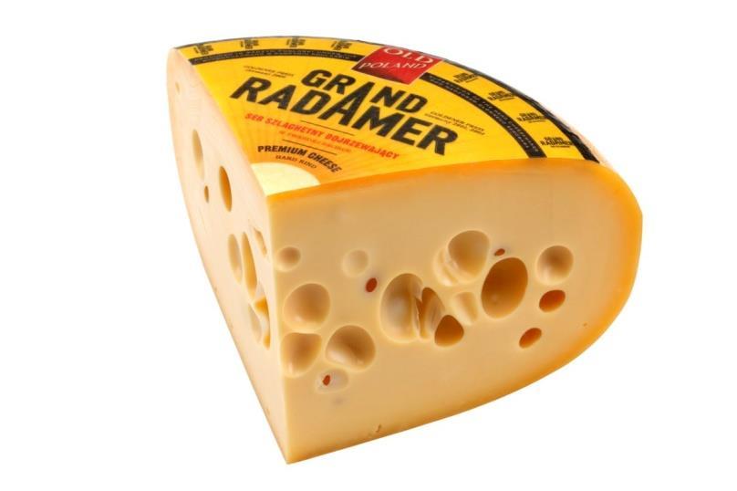 GRAND RADAMER Producent: SM Spomlek Typ sera: Szwajcarski Opis: ser produkowany tradycyjną technologią bez worka, pielęgnowany ręcznie na tzw.