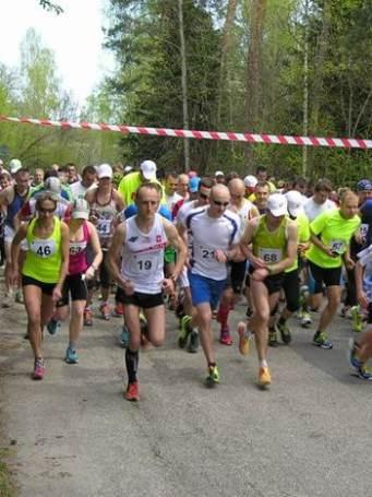 Na te pytania ma odpowiedzieć badanie ankietowe tur ystów rowerow ych, które przeprowadzi Lokalna Organizacja Tu r y s t y c z n a R o z t o c z e, Stowarzyszenie Rowerowe Roztocze i Roztoczańskie