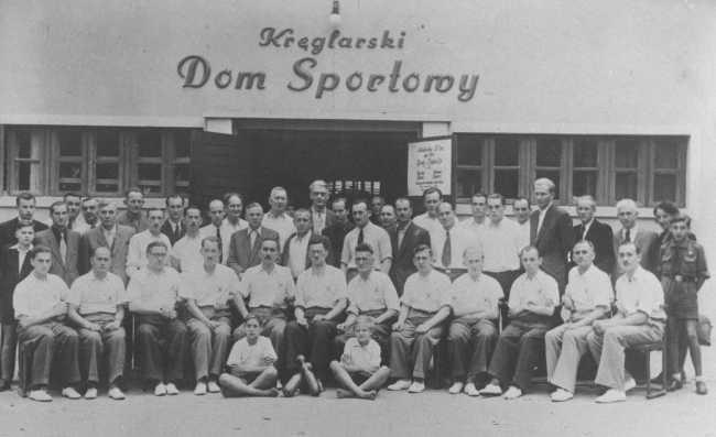 Rok 1947 był niezwykle bogaty w życie sportowe kręglarzy i niespodziewano się nadciągających kłopotów. Rozegrano w nim co najmniej 32 mecze towarzyskie.