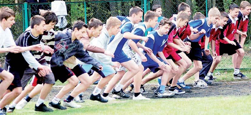 Sport nr 19, czerwiec 2010 15 LZS-y otrzymały dotację Ludowe Zespoły Sportowe Viktoria - Smólnik oraz Kujawiak - Kruszyn otrzymały dotację w wysokości po 30 tys. złotych każdy.