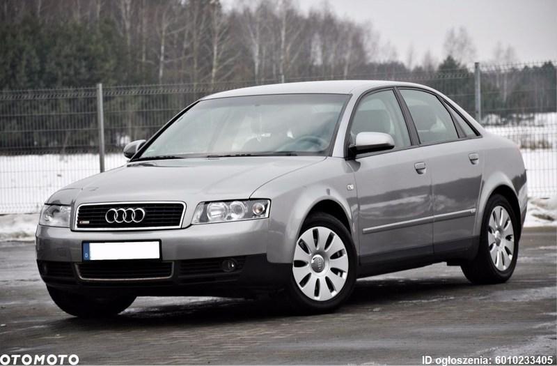 Informacja prasowa 15.03.2017 Audi A4 - najczęściej wyszukiwane auto na rynku wtórnym w 2016 roku Audi A4 po raz drugi z rzędu zdobywa tytuł Internetowego Samochodu Roku 2016.