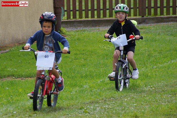 W oczekiwaniu na przyjazd pierwszych zawodników Maratonu publiczność mogła obejrzeć m.in.