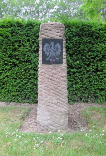 Kanadyjski Cmentarz Wojskowy w Adegem Maldegem Prov.