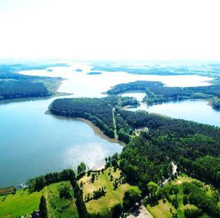 Dostęp do szlaku Wielkich Jezior Mazurskich Komfortowy dojazd Położenie w pobliżu Kanału Kula, łączącego jezioro