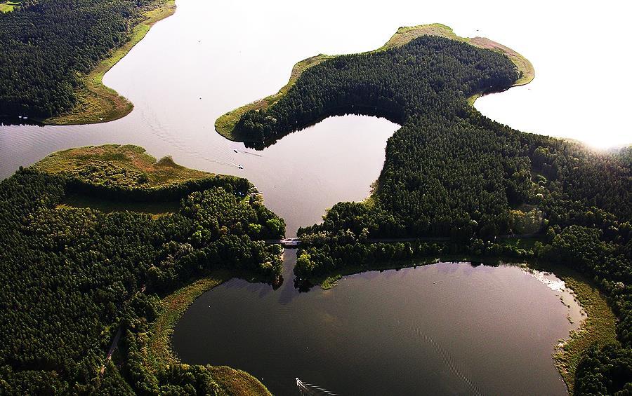 Kanał Kula Kanał Kula łączy jezioro Jagodne z jeziorem Bocznym. Kanał ma długość 110 m. i szerokość 25 m.