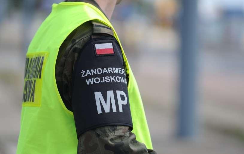 miejskiego) Policji i komendanta powiatowego (miejskiego) Państwowej Straży Pożarnej, dysponenta zespołów ratownictwa medycznego i państwowego inspektora sanitarnego z wnioskiem o wydanie opinii o