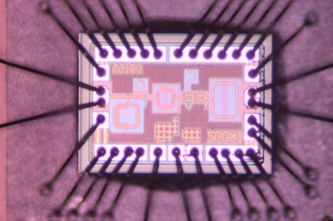 Sensor radarowy własna, unikatowa technologia 10 GHz TRX front-end w