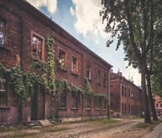 ŁSSE owns Centrum Textorial Park a high tech, A-class office building, located in the heart of historic Księży Młyn, created on the basis of an old.