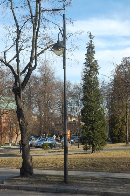 Istniejące oświetlenie kalwarii wykonane jest w oparciu