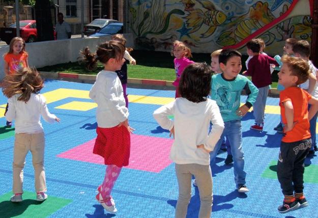 GRǍDINIȚA PROGRAM PRELUNGIT PERLUȚELE MǍRII is one of the best public early childhood insitutions in Constanta, Romania (with 8 classrooms and 230 children).