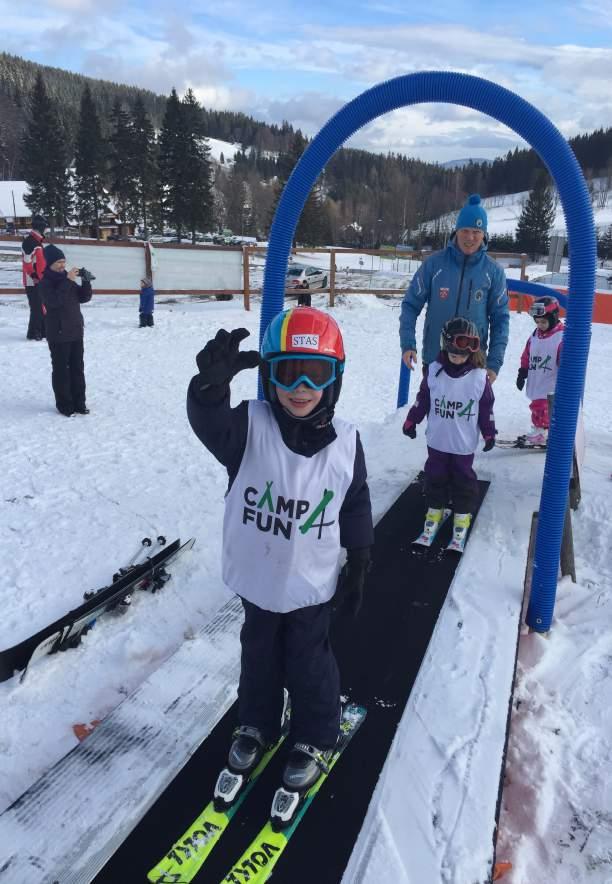 ZIELENIEC, PRZEDSZKOLE NARCIARSKIE Przedszkole narciarskie * Szkolenie dla dzieci w wieku 3-5 lat, które rozpoczynają przygodę z nartami *