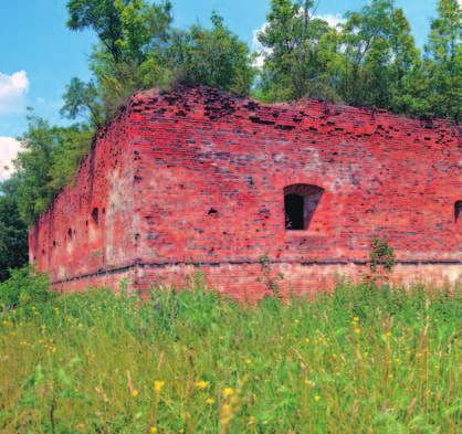 Reduta Napoleona Reduta Napoleona jest jedną spośród czterech zachowanych budowli murowanych pochodzących z czasów Księstwa Warszawskiego.