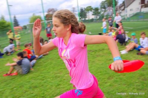 plażowanie) Dzień sportu na wesoło spartakiada sportowa Gry i zabawy rekreacyjne na boiskach otwartych