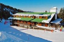 Włochy \ Val Di Fiemme \ Cavalese Oferta: CAVALESE hotel Sporting Terminy Brak wolnych miejsc Opis Opis regionu VAL DI FIEMME Dolina Płomieni Jedna z bardziej popularnych dolin Dolomitów, rozciąga