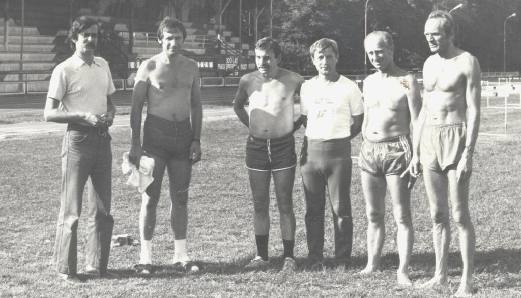 Trenerska brać spod znaku LZS na płycie Stadionu Zwierzynieckiego w I połowie lat 80.