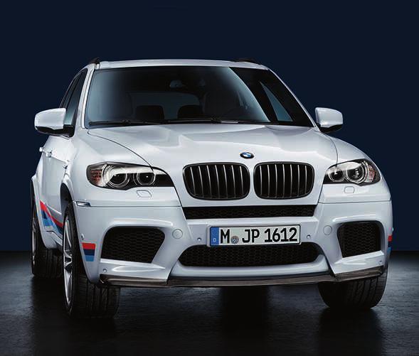 W połączeniu z innymi komponentami aerodynamicznymi BMW M Performance zapewnia optymalne parametry aerodynamiczne oraz jeszcze bardziej sportowe zachowanie pojazdu podczas jazdy.