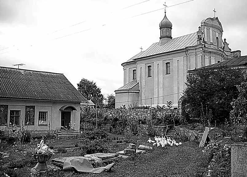 Według Witolda Kołbuka i Bogumiła Szady w osiemnastowiecznym Zbarażu funkcjonowały jeszcze dwie murowane greckokatolickie cerkwie parafialne: pw. św. Michała Archanioła oraz Wniebowzięcia NMP 16. Il.